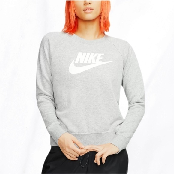 Nike Grey Fleece Essential Logo Sweatshirt NWT - Picture 1 of 1